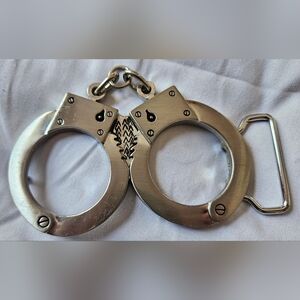 NWOT Goth Punk Metal Handcuffs Belt Buckle